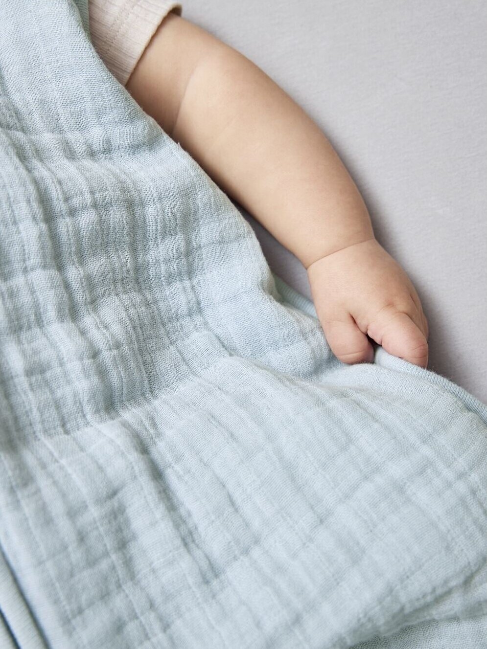 Muslin sleeping bag, TOG 0.5, 70cm, Meyco Baby uni grey blue 1 Muslin sleeping bag, TOG 0.5, 70cm, Meyco Baby uni grey blue 1