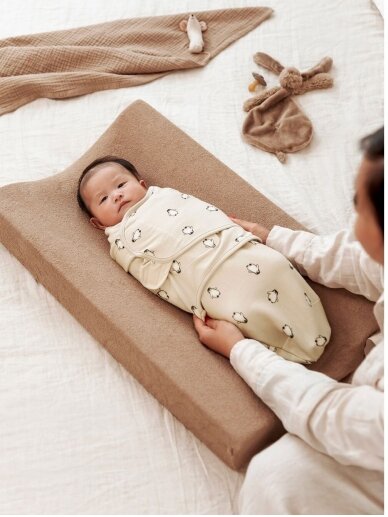 Baby Swaddle, 0-3 months by Meyco Baby, TOG 1,0 Penguin/soft sand 1 Baby Swaddle, 0-3 months by Meyco Baby, TOG 1,0 Penguin/soft sand 1
